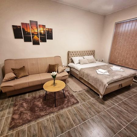 Dorce Apartmani Horgos Eksteriør billede