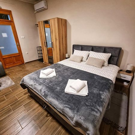 Dorce Apartmani Horgos Eksteriør billede